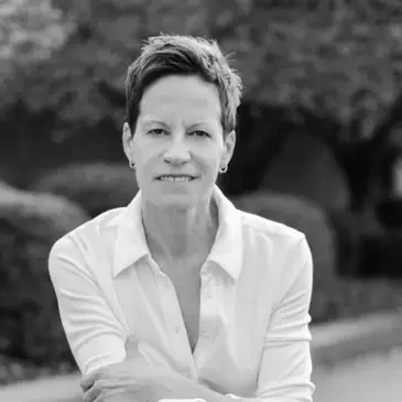 kelly-z-bw